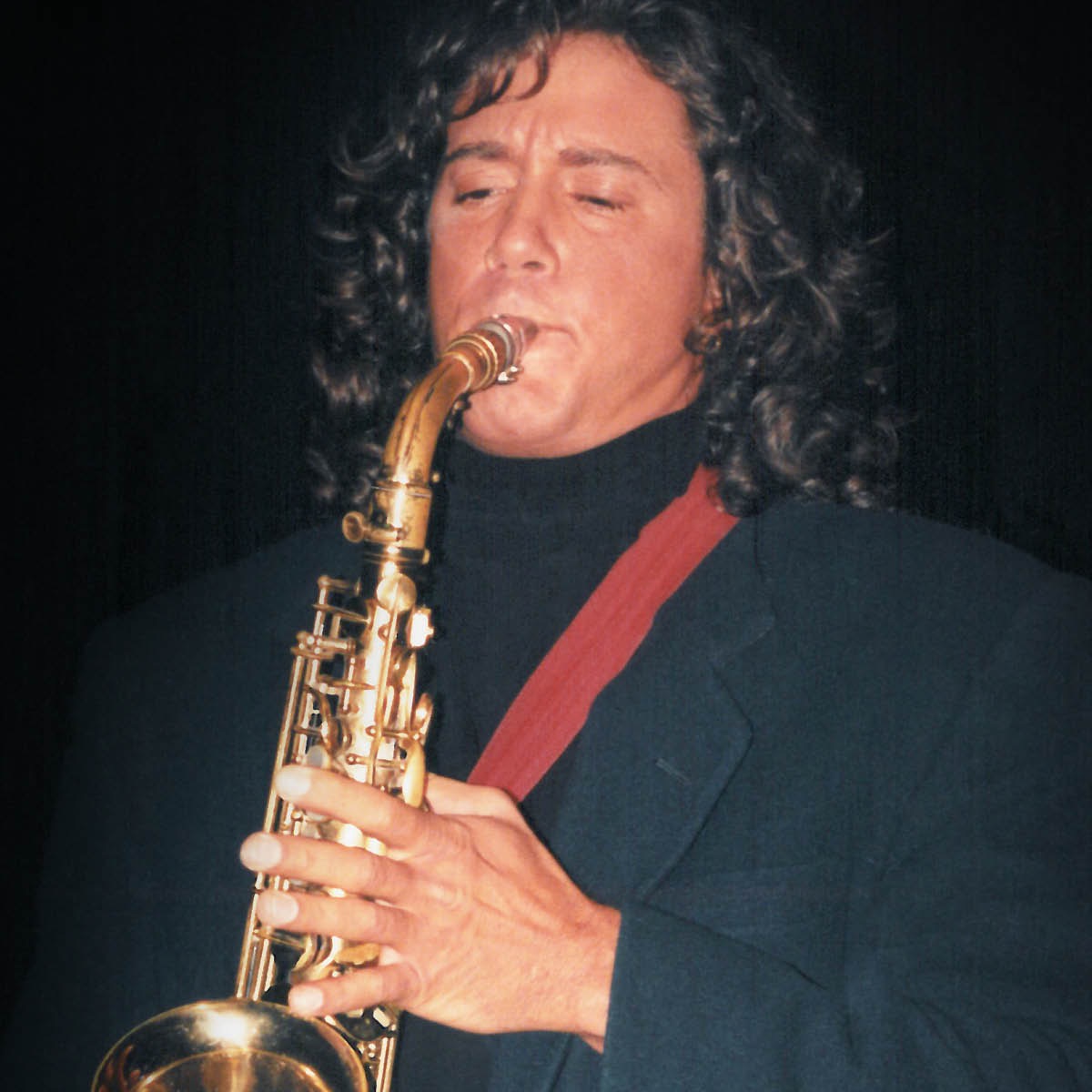Stéphane Wallace Turcotte e mocha o letsa saxophone