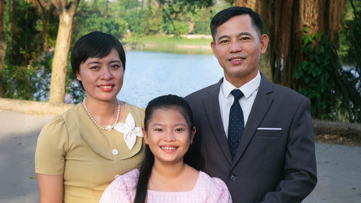 Thắng le mosali oa hae le morali oa bona e monyenyane.