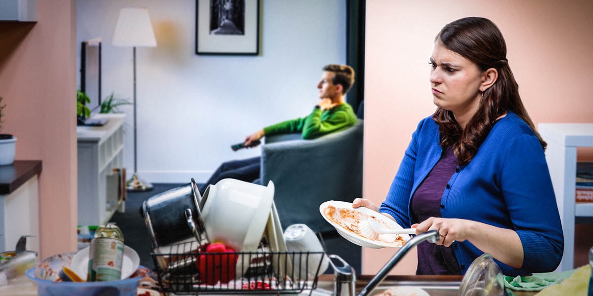 ’Mè o koatetse monna oa hae ha a sa mo thuse ha a hlatsoa lijana empa a shebelletse thelevishene