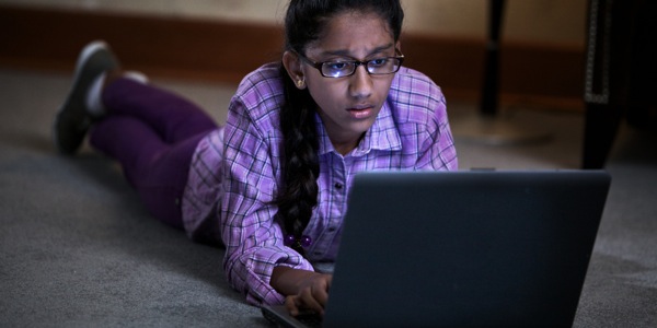 Ngoananyana ea loantšanang le ho jeoa ke bolutu