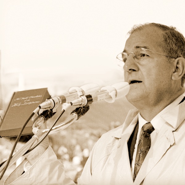 Khatiso ea pele ea Phetolelo ea Lefatše le Lecha ea Mangolo a Halalelang e ea lokolloa