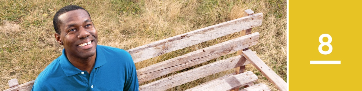 Khaolo ea 8. Ntate ea lutseng setulong o shebile holimo.