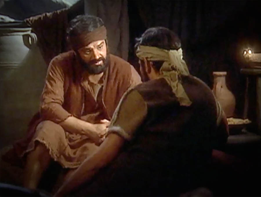 Litšoantšo tse hlahang karoloaneng ea video ea ‘Mehlala e re Lemosang Kajeno.’ Finease o buisana le Jamine.