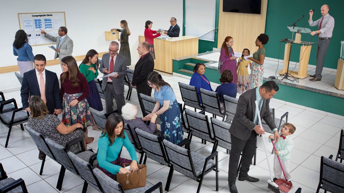 Bara le barali ba bo rona pele liboka li qala. 1. Baa lumelisana ebile baa qoqa. 2. Mor’abo rona o bontša morali oa bo rona ntho e itseng lematjaneng la litsebiso. 3. Morali oa bo rona o tšela chelete ka lebokoseng la monehelo. 4. Mor’abo rona ea libukeng o fa morali oa bo rona sengoloa. 5. Mor’abo rona o lokisa microphone sethaleng. 6. Mor’abo rona o hloekisa le mora oa hae.