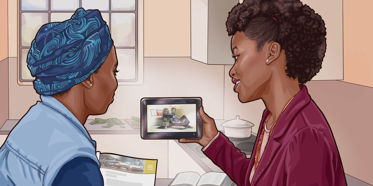 Morali oa bo rona o bontša ’mè video ea “Ke Hobane’ng ha U Lokela ho Ithuta Bibele?​—E Feletseng” sesebelisoeng sa hae sa elektronike.