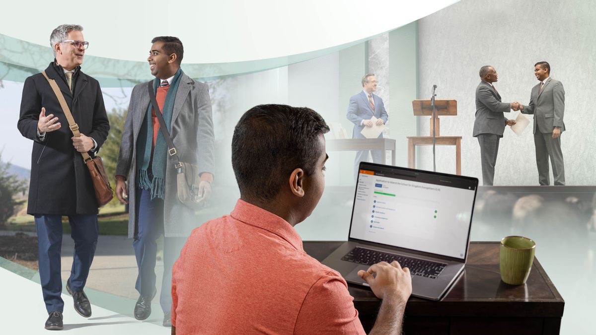 Litšoantšo: 1. Moholo o khothatsa mor’abo rona e mocha ha ba le tšimong. 2. Mor’abo rona e mocha o tlatsa foromo ea ho ea Sekolong sa Baevangeli ba ’Muso. 3. Hamorao mor’abo rona o fuoa lengolo le bontšang hore o qetile Sekolong sa Baevangeli ba ’Muso.