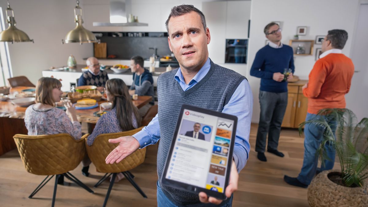 Mor’abo rona o ’mokeng ’me o butse mocha oa puisano thaboleteng ea hae o hlahisitseng video e hlahang ho jw.org.