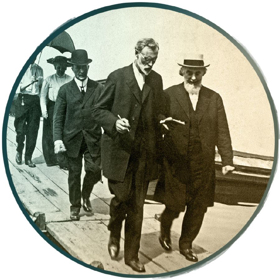 Charles T. Russell le metsoalle ea hae e meng.