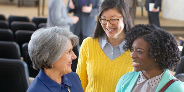 Lipaki Tsa Jehova tsa merabe e sa tšoaneng li thabela botsoalle Holong ea ’Muso