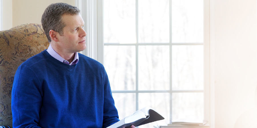 Monna o thuisa ka seo a se balang Bibeleng