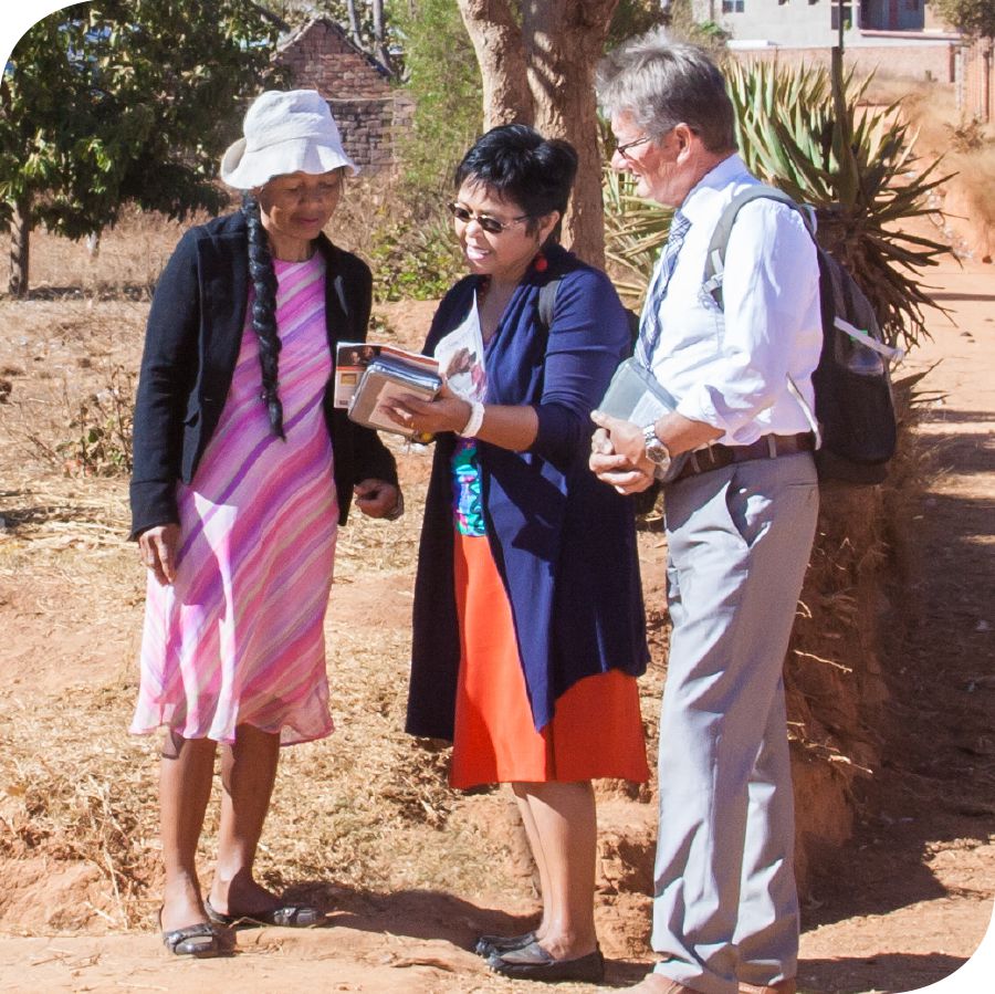 Nadine le Didier ba buisana le ’mè e mong ka Bibele