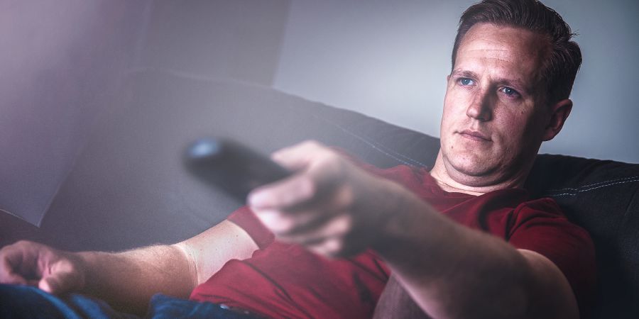 Ntate o chencha seteishene thelevisheneng