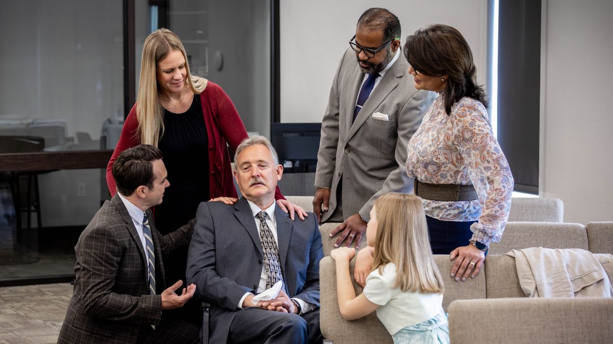 Bara le barali ba bo rona ba Holong ea ’Muso ’me ba khothatsa mor’abo rona ea holileng ea utloileng bohloko.