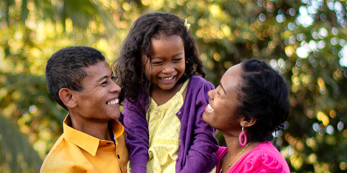 Ntate le ’mè ba nkile moralinyana oa bona ba thabile.