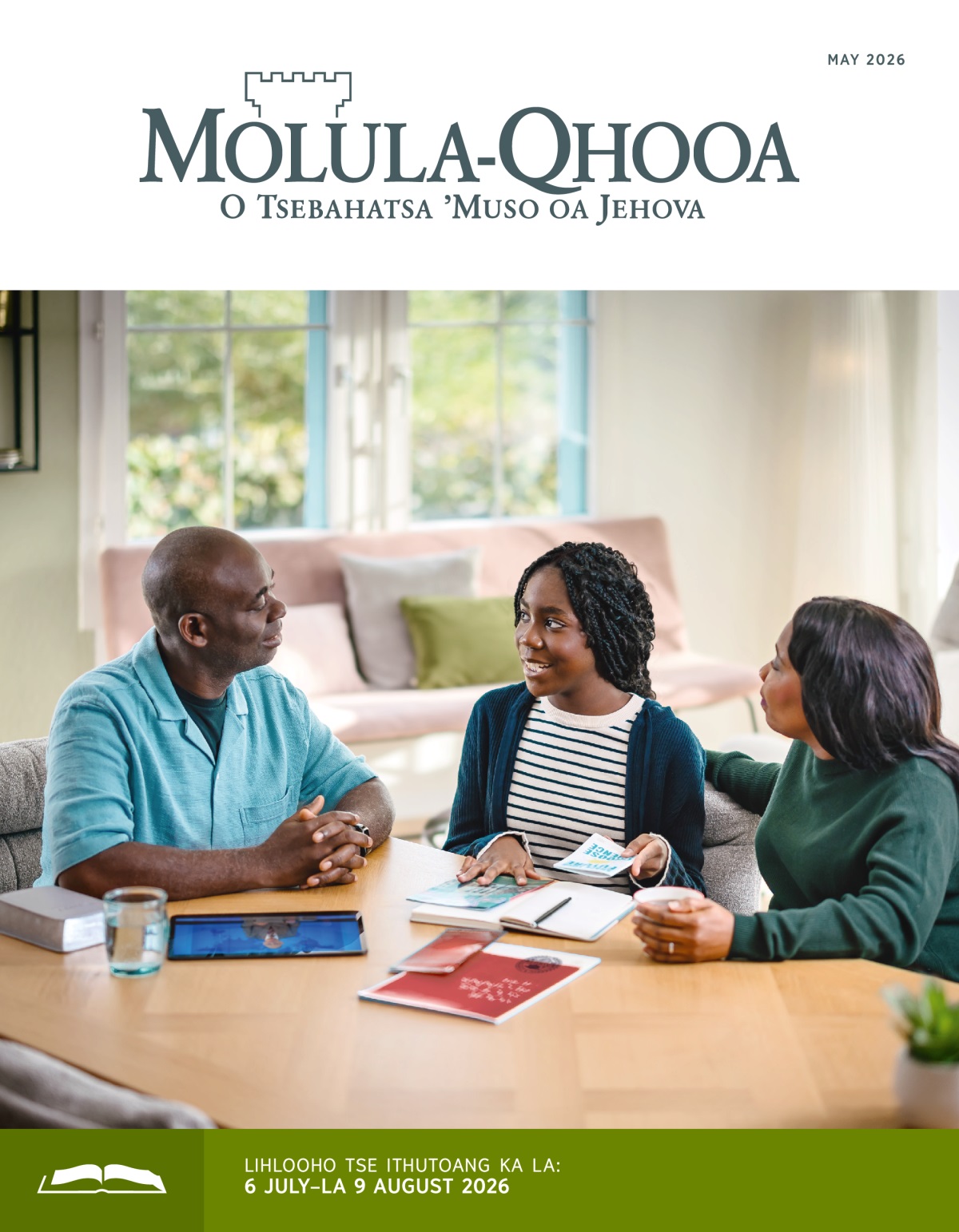 Morali oa bo rona e mocha le batsoali ba hae ba buisana ka menyetla eo a nang le eona mabapi le ho ntšetsa lithuto tsa hae pele. Ba shebile libukana tse ’maloa tsa likolo, video ea JW Broadcasting, le Bibele.