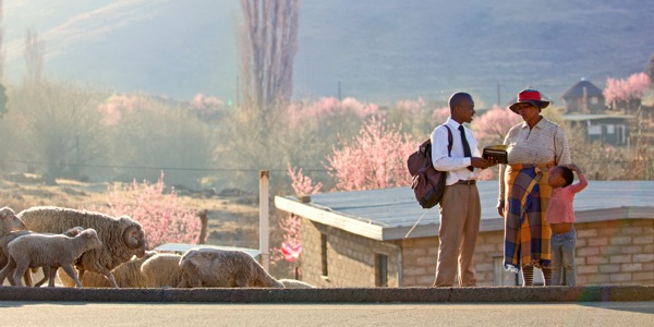 Setšoantšo se maqepheng a 44, 45