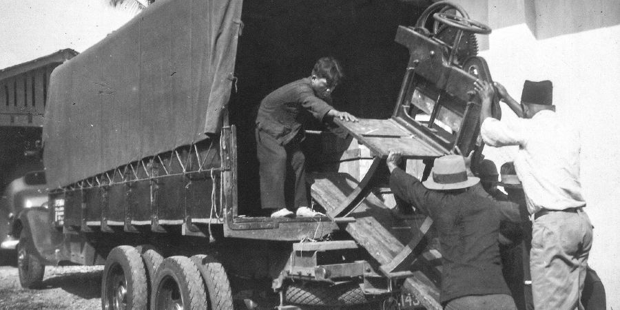 Thepa ea ho hatisa e theoloa terakeng Jakarta, Indonesia