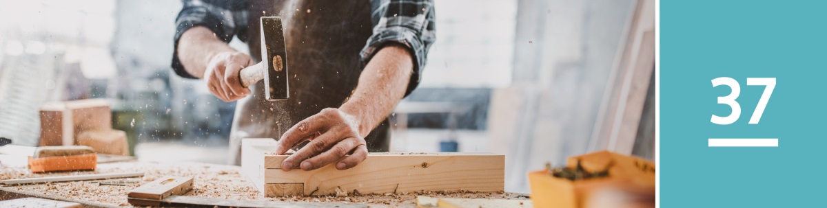 Bab 37. Tukang kayu keur malu.