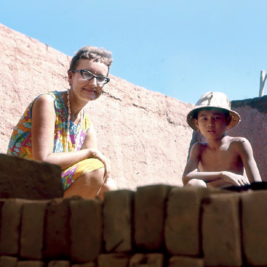 Margaret na wanpela liklik boi long Laos