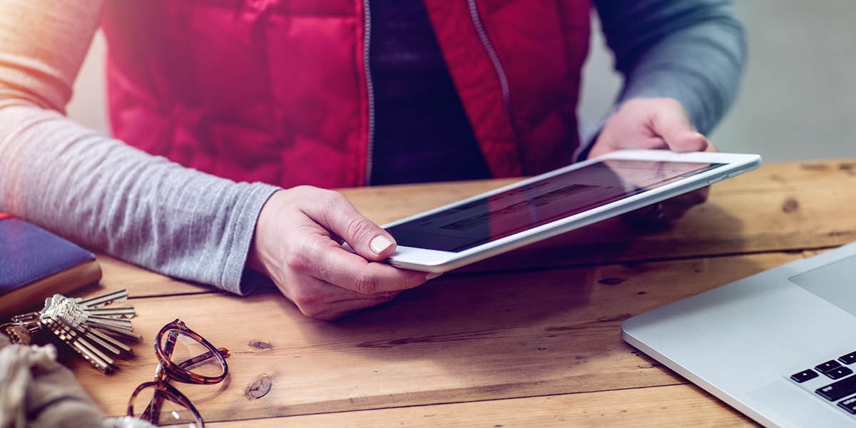 Vardando el site jw.org nte un tablet