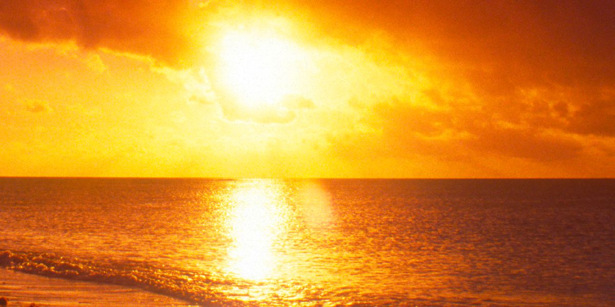 El sol drio slusar sora el mar