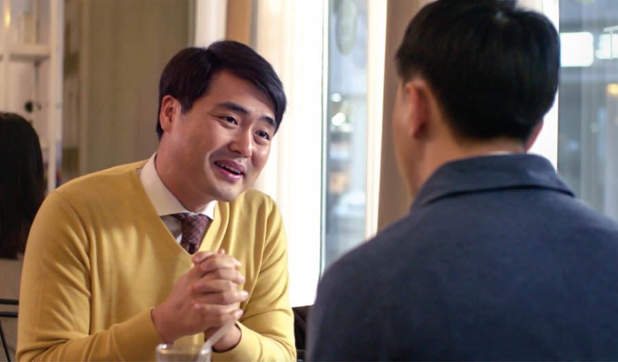 Daniel l’è drio parlar col so zio, che l’è un ansiano.