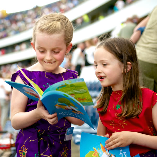 Axirusi anli awehaka ebroxura Soosoma Saka sa Biibiliya okongresuni