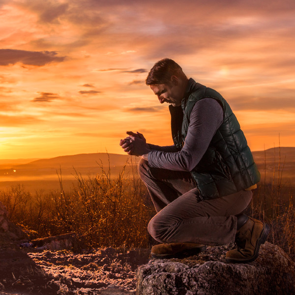 Muka depan Majalah Menara Pengawal, Oktober 2015 | Apakah Manfaatnya Berdoa?
